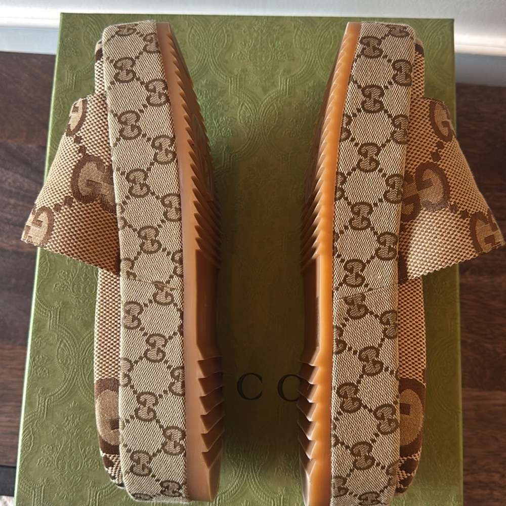 Gucci Logo platform slides - Picture 6 of 11